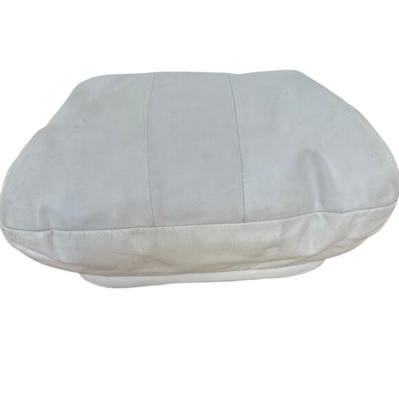 Coach White Leather Shoulder Bag with Silver Hardware Chain Detail - Picture 10 of 16